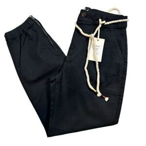 NWT L.T.J. Women’s Black Cargo Joggers Jeans Zip Hem Braided Belt - Size Medium